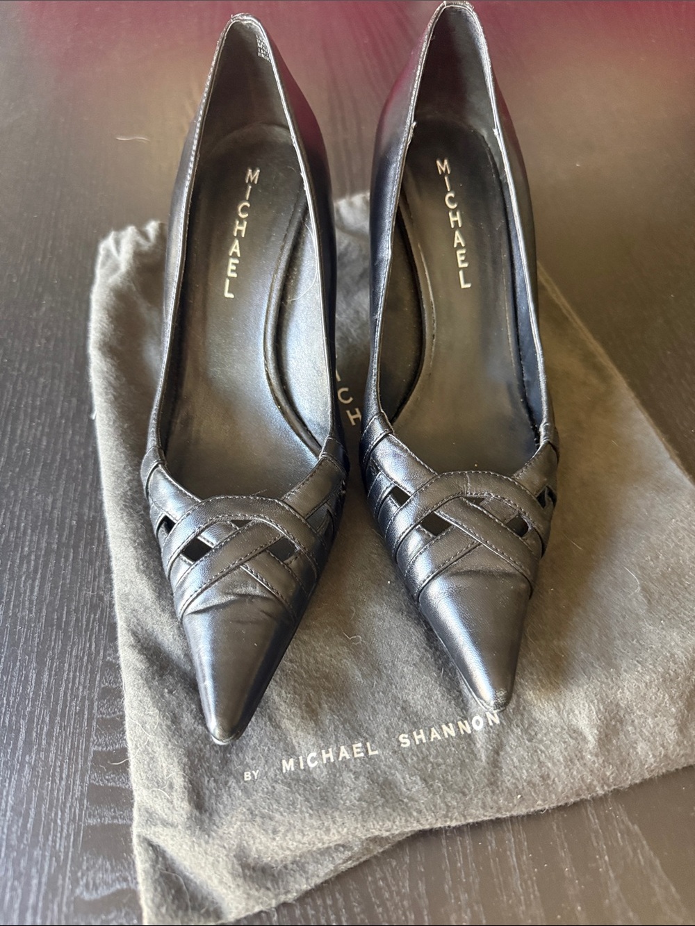 Michael Shannon Black Pointed Toe Woven Leather Pumps (Size 7M)